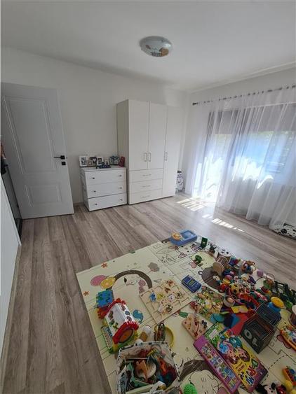Casă individuală cu 4 camere cu Teren 300 Mp în Hărman