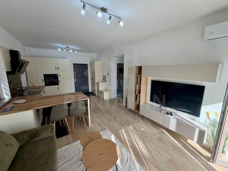 Apartament cu 2 camere semidecomandat, mobilat în Brazda lui Novac