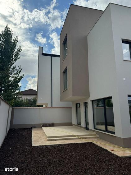 Casă cu 4 camere cu Teren 320 Mp în Ghencea