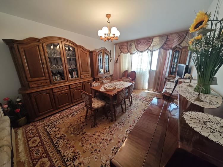 Apartament cu 4 camere în Central