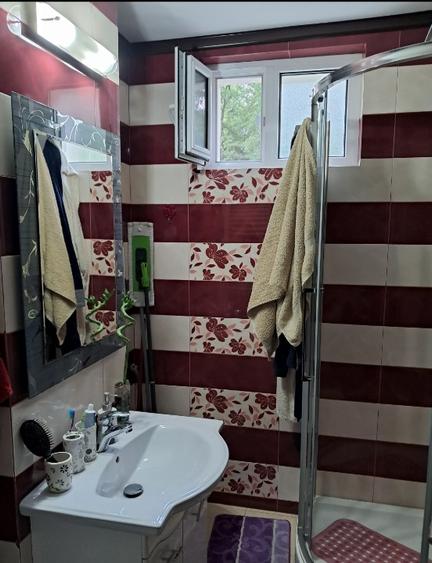 Apartament cu 2 camere decomandat în Precista