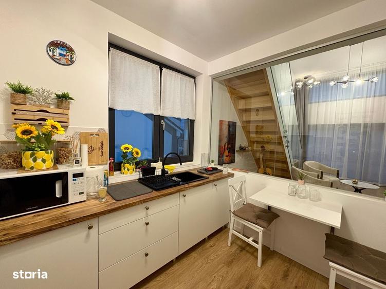Apartament cu 4 camere în Cristian