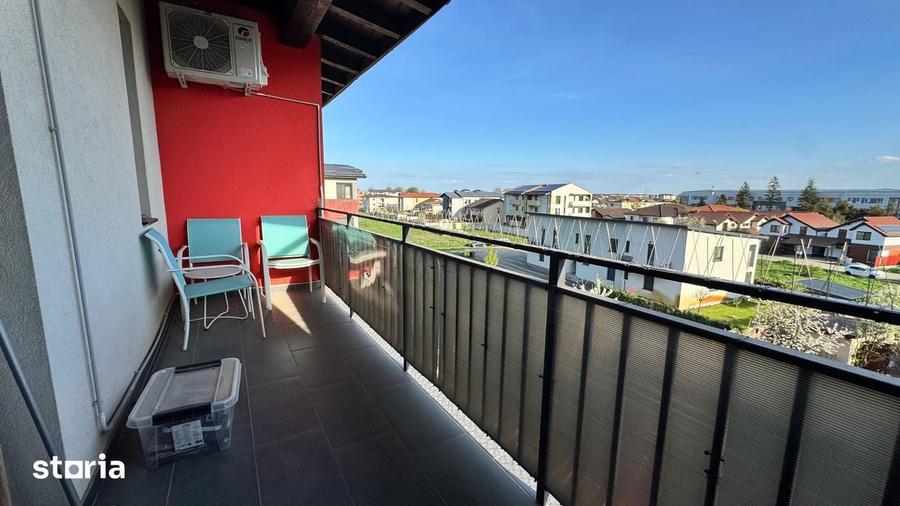 Apartament cu 3 camere semidecomandat în Girocului