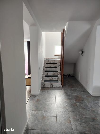 Casă cu 4 camere cu Teren 255 Mp în Chinteni