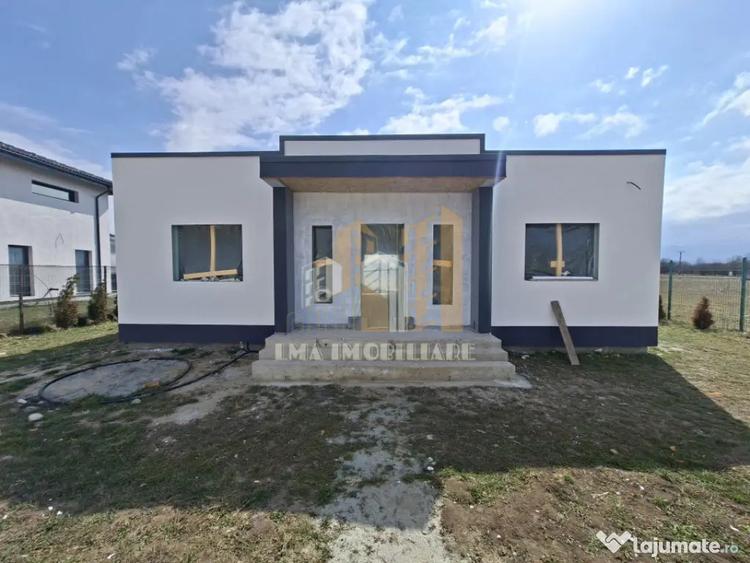 Casă cu 4 camere cu Canalizare în Sânpetru