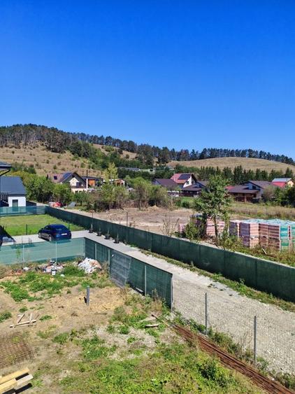 Casă cu 4 camere în Sânpetru