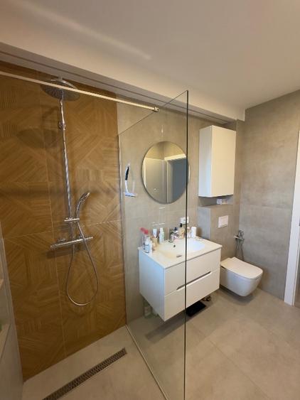 Apartament cu 2 camere nedecomandat, mobilat în Florești
