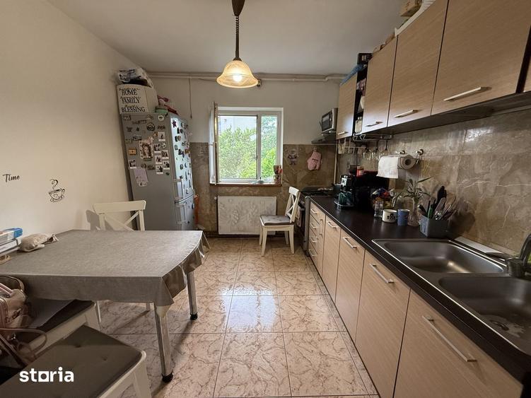 Apartament cu 3 camere decomandat, mobilat în Șagului