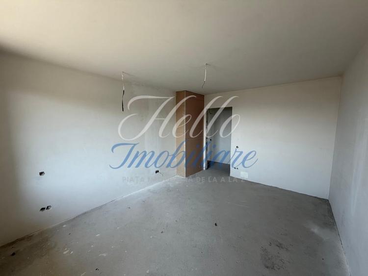 Penthouse cu 3 camere decomandat în Zorilor