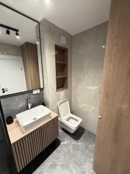 Apartament cu 2 camere semidecomandat în Central