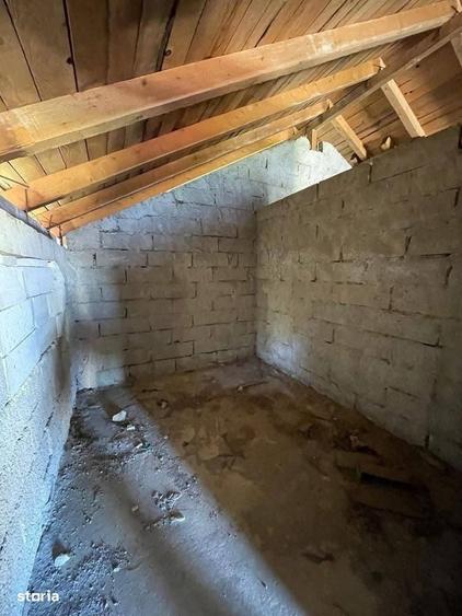 Casă cu 4 camere cu Teren 250 Mp în Central