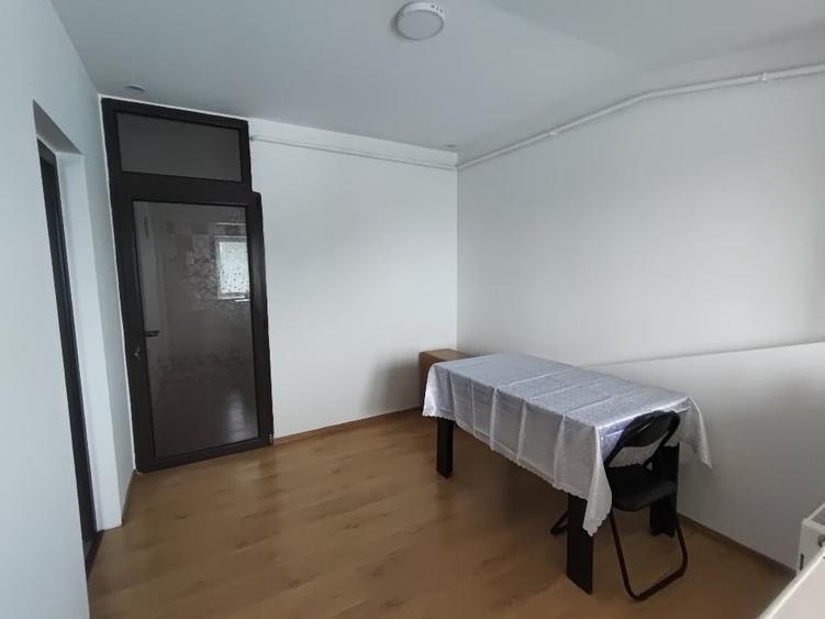 Apartament cu 2 camere decomandat, mobilat în Sud