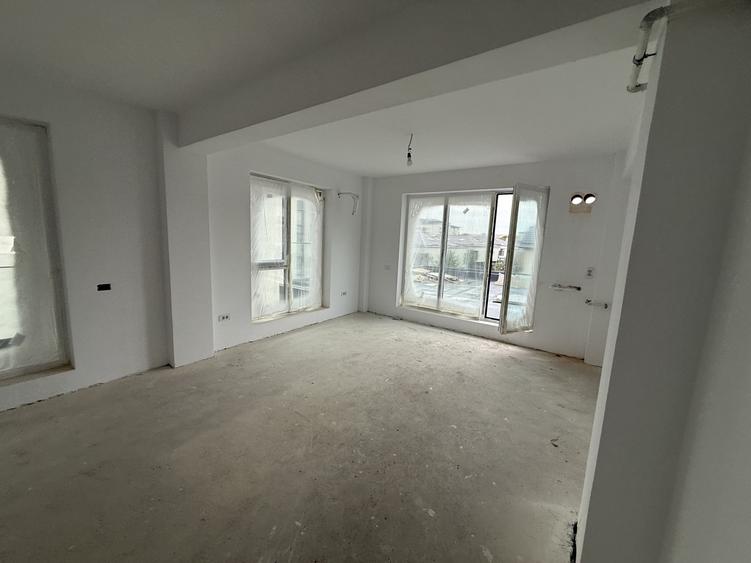 Apartament cu 4 camere decomandat în Theodor Pallady