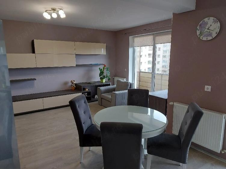 Apartament cu 3 camere decomandat în Turnișor