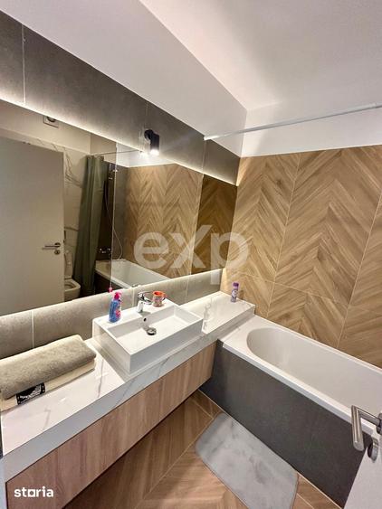 Apartament cu 3 camere decomandat, mobilat în Tractorul