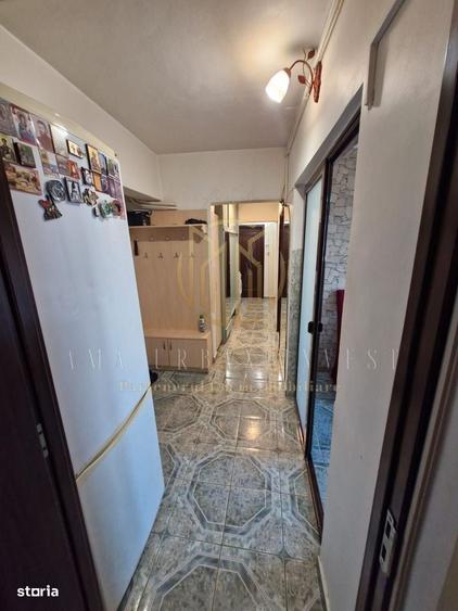 Apartament cu 3 camere decomandat în Alexandru Obregia
