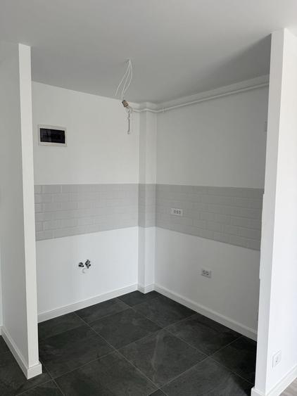 Apartament cu 2 camere semidecomandat în Dobroești