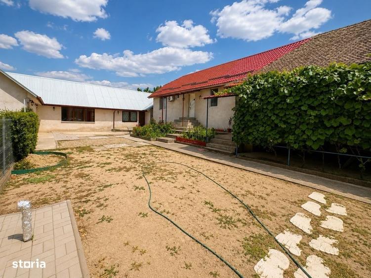 Casă cu 4 camere în Foeni