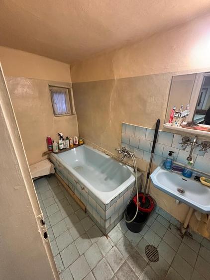 Casă individuală cu 4 camere cu Teren 66 Mp în Central