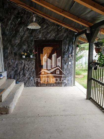 Casă cu 2 camere cu Teren 539 Mp în Central