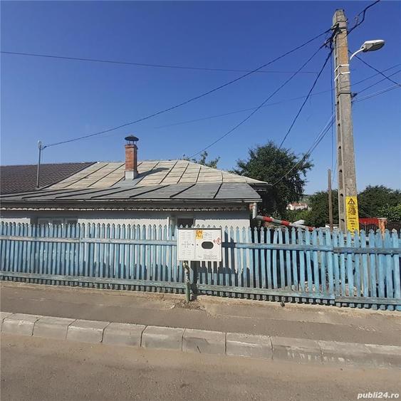 Casă cu 3 camere cu Teren 400 Mp în Huși