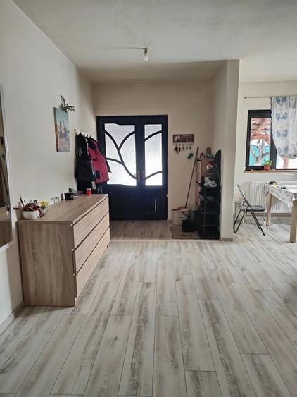 Casă cu 3 camere cu Teren 800 Mp în Central