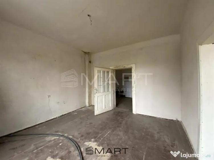 Apartament cu 5 camere decomandat în Turnișor