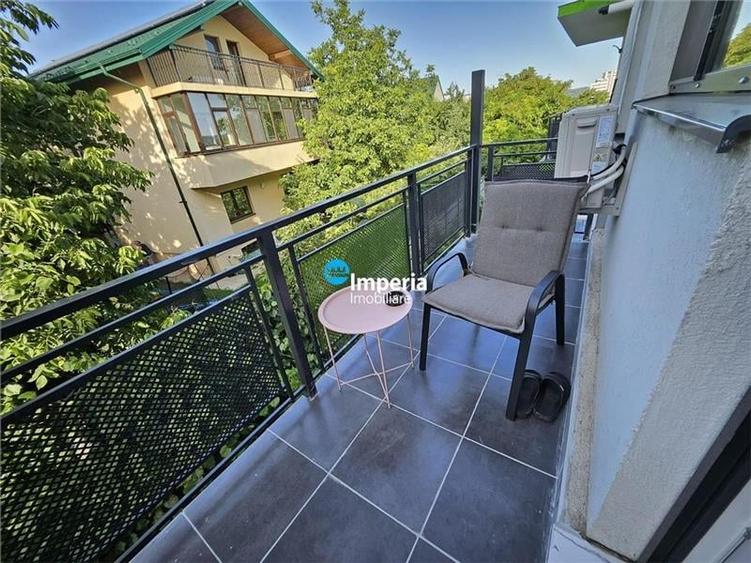 Apartament cu 3 camere decomandat, mobilat în Tătărași