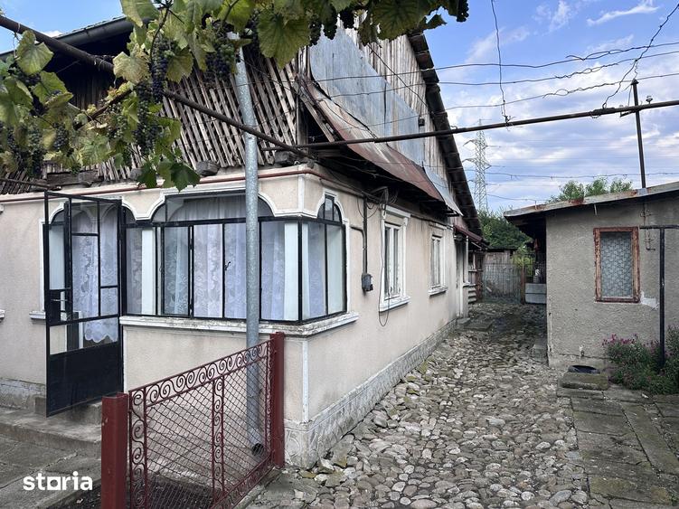 Casă cu 3 camere cu Teren 790 Mp în Doicești