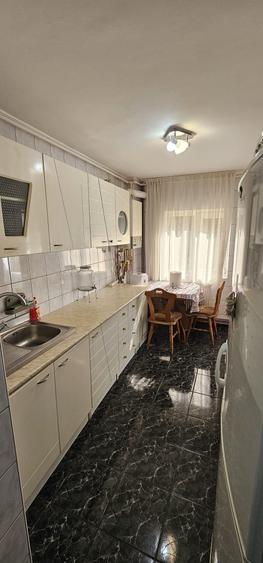 Apartament cu 2 camere decomandat în 9 Mai