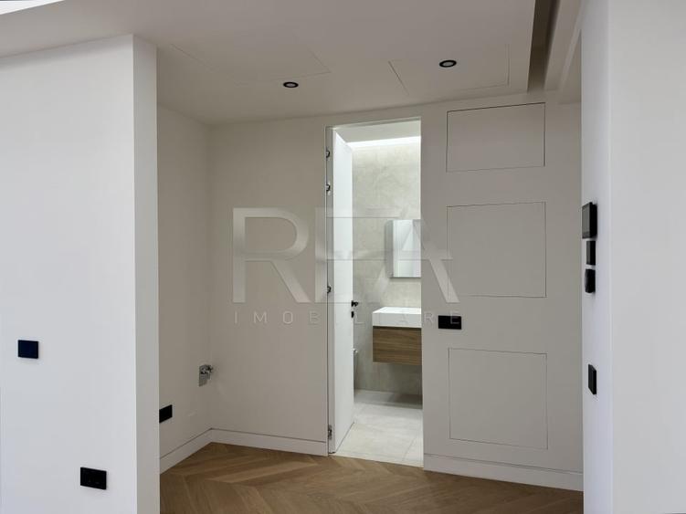 Apartament cu 2 camere semidecomandat în Barbu Văcărescu