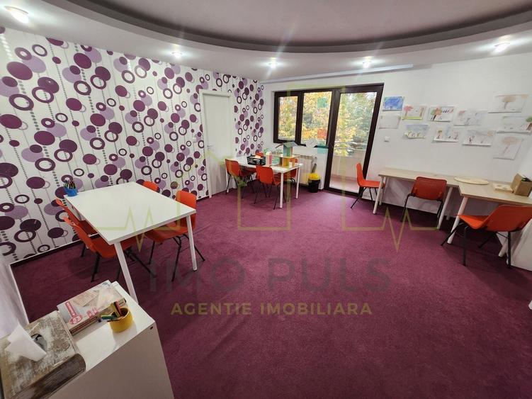 Casă individuală cu 6 camere cu Canalizare în Tipografilor