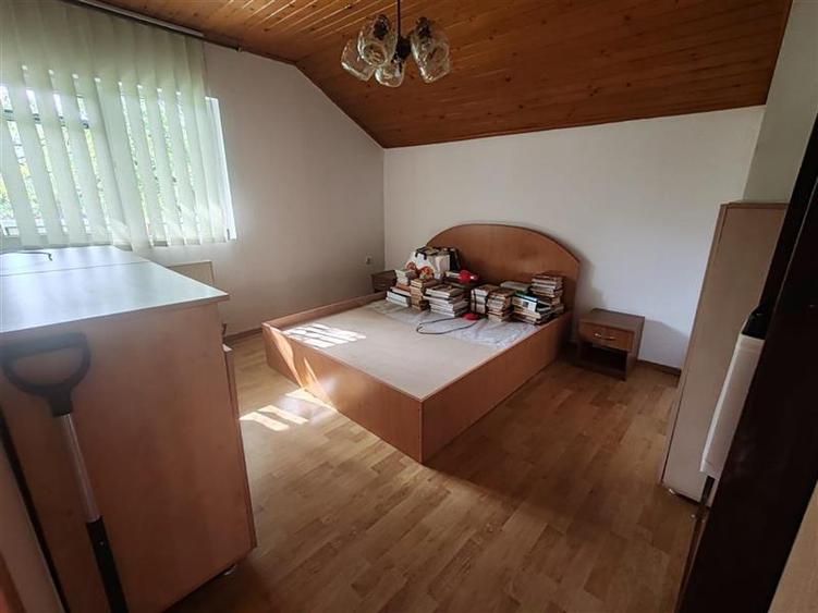 Casă individuală cu 5 camere cu Teren 1334 Mp în Telega