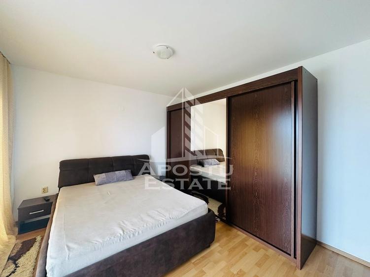 Apartament cu 3 camere decomandat, mobilat în Micălaca