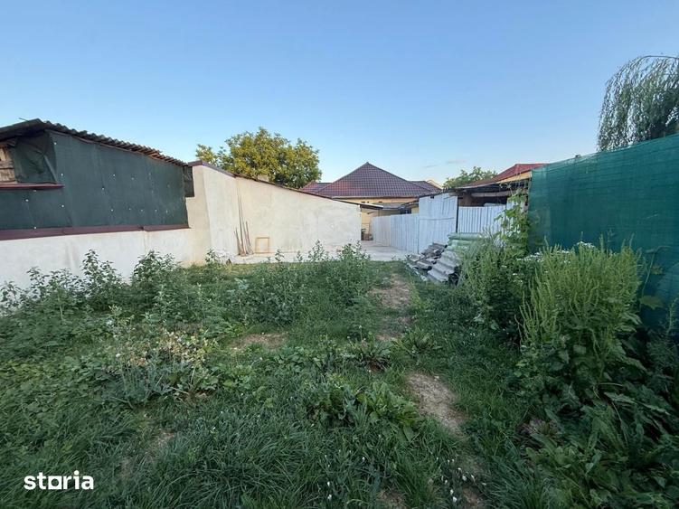 Casă cu 4 camere cu Teren 235 Mp în Plopi