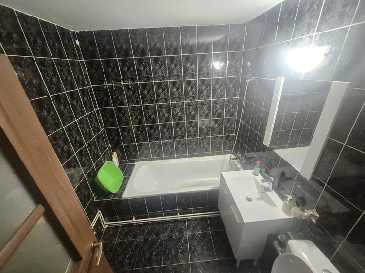 Apartament cu 3 camere în Nicolina