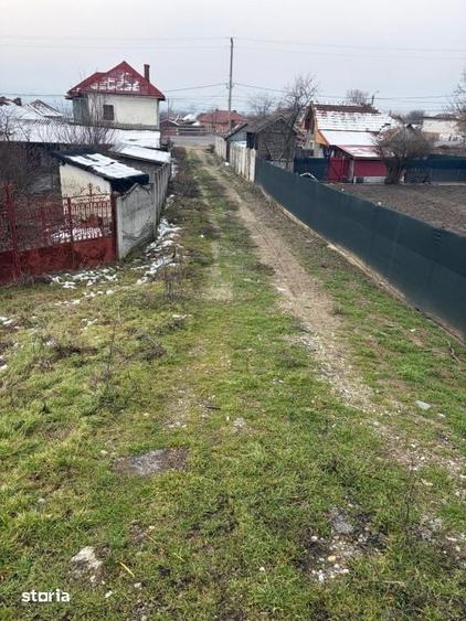 Teren de 6700 mp, în Central