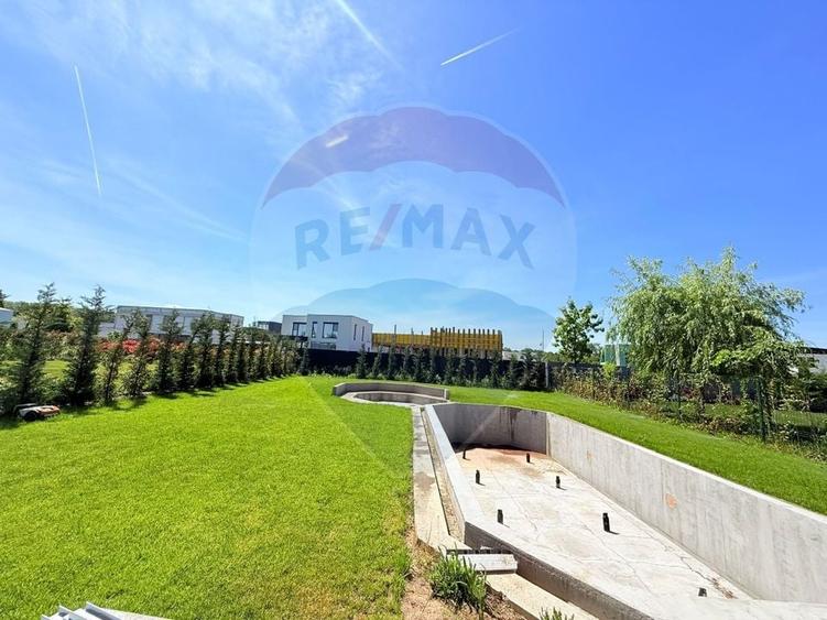 Casă individuală cu 5 camere cu Teren 753 Mp în Balotești