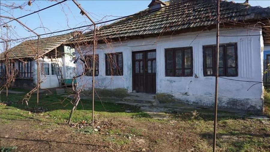 Casă individuală cu 4 camere cu Teren 2066 Mp în Ghindeni