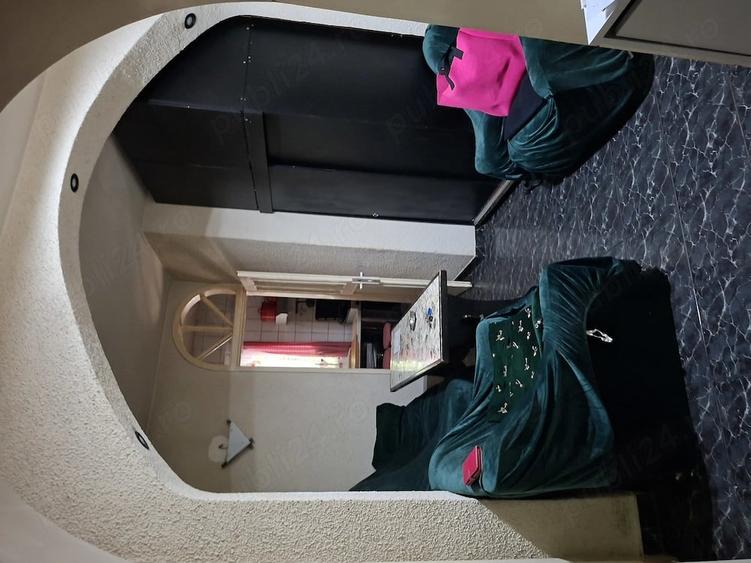Apartament cu 3 camere decomandat în Tineretului