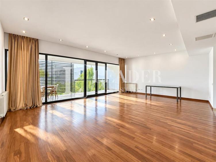 Apartament cu 4 camere decomandat, mobilat în Dorobanți