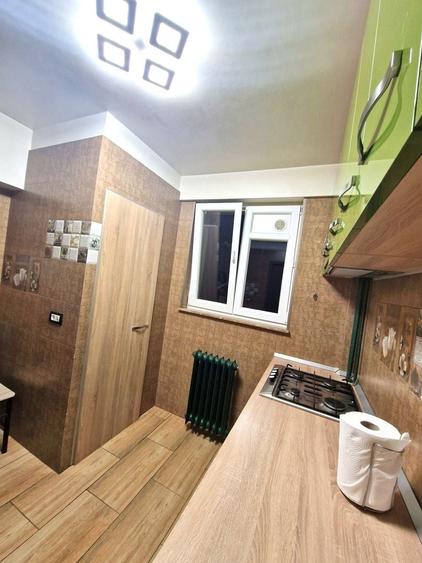 Apartament cu 3 camere decomandat în Dristor