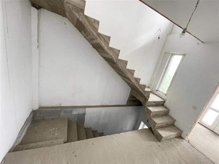 Casă individuală cu 4 camere cu Canalizare în Burdujeni