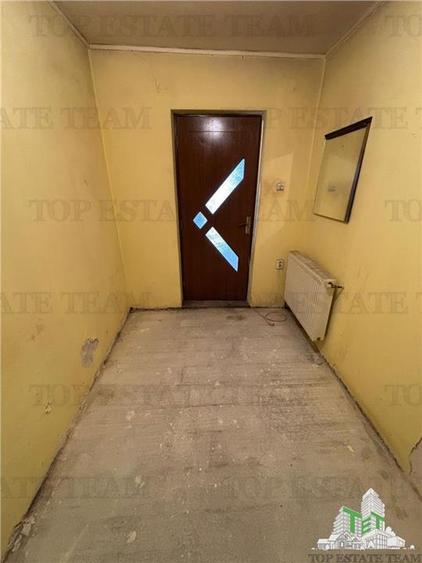 Casă cu 3 camere cu Teren 55 Mp în Obor