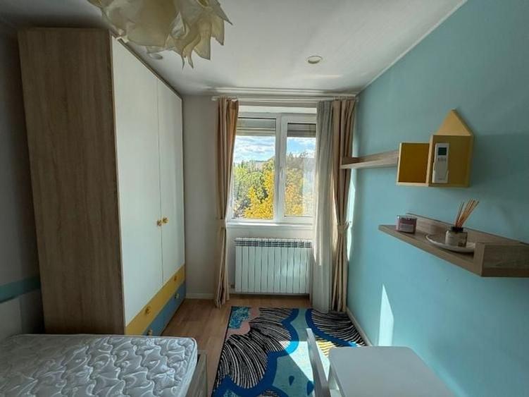 Apartament cu 3 camere semidecomandat în Cotroceni