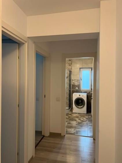 Apartament cu 3 camere, mobilat în Micro 4
