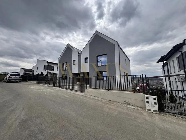 Duplex cu 4 camere cu Canalizare în Borhanci