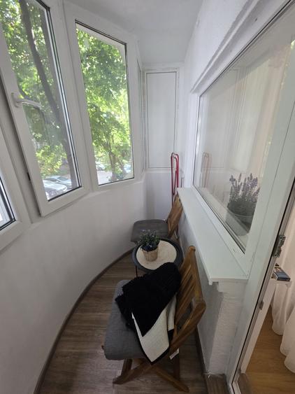 Garsonieră decomandată în Tei
