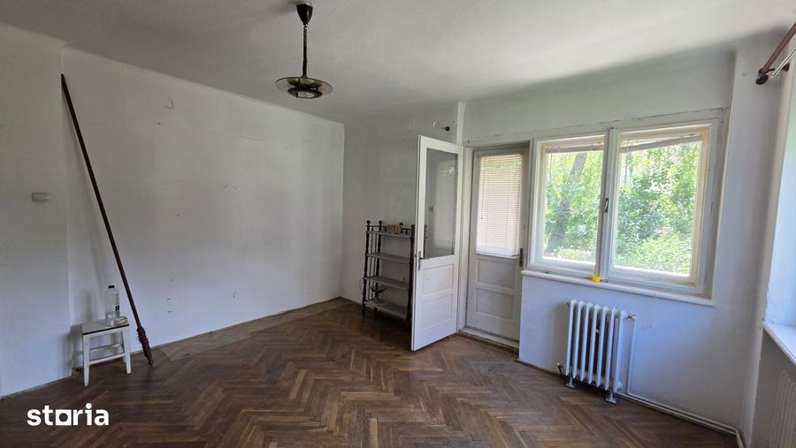 Apartament cu 4 camere în Sub Arini