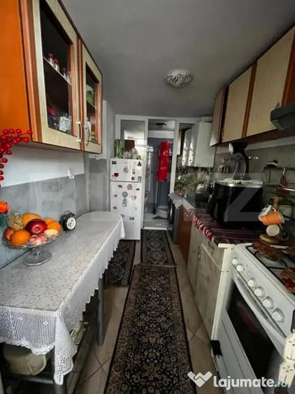 Casă cu 4 camere cu Teren 500 Mp în Central